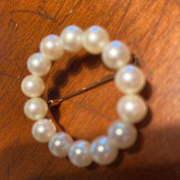 2 Vintage Pearl Brooches - Picture 6 of 8